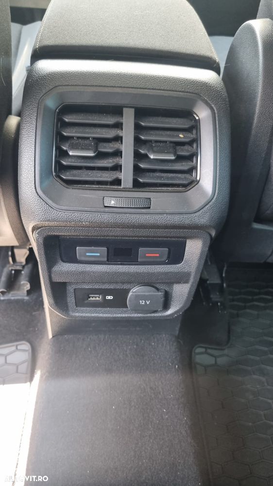 Volkswagen Tiguan - 10