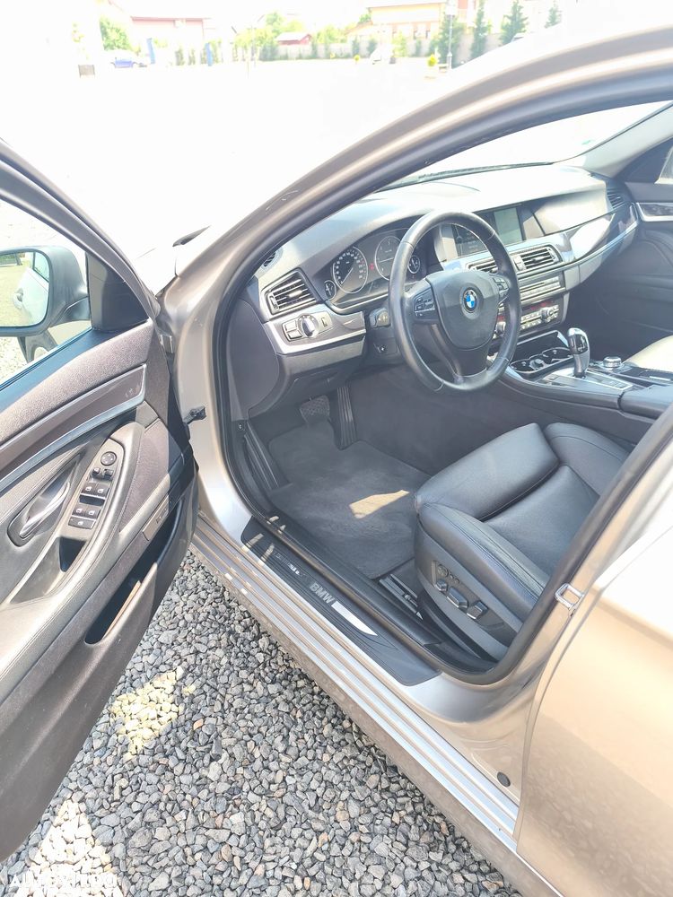 BMW Seria 5 520d Sport-Aut. - 9