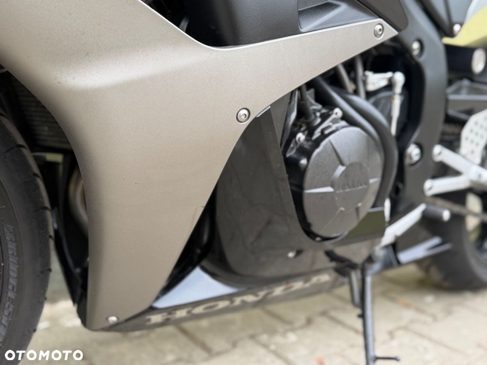 Honda CBR - 30