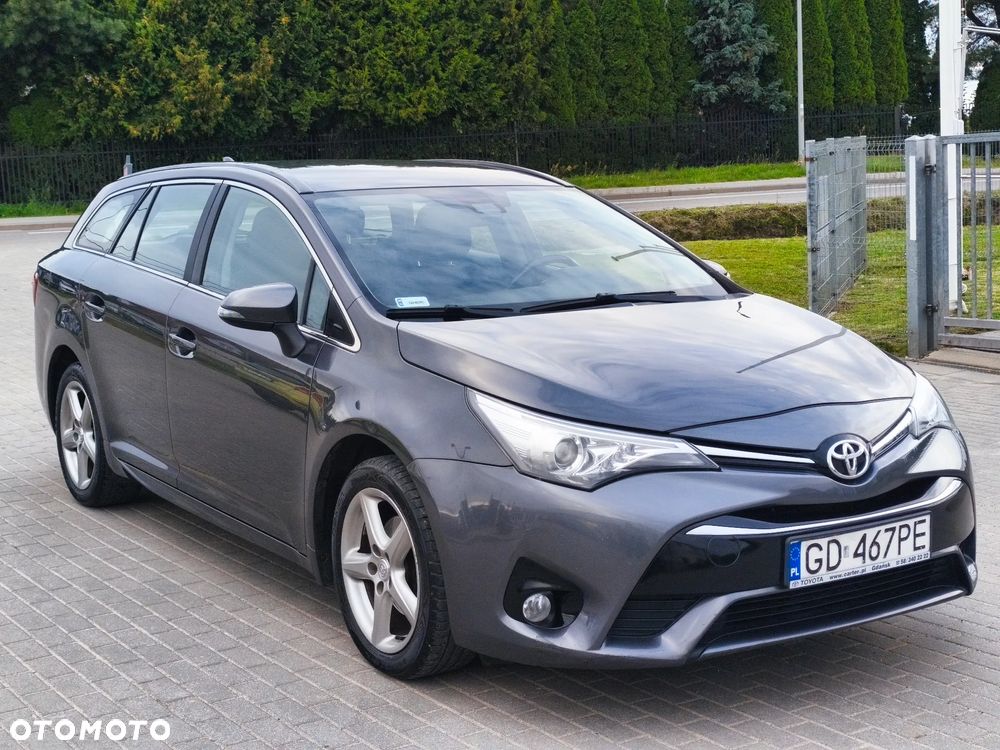 Toyota Avensis - 6