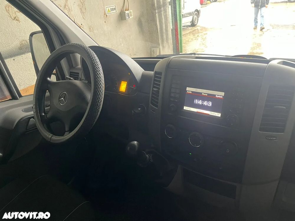 Mercedes-Benz Sprinter - 5