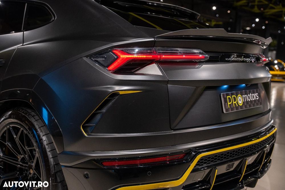Lamborghini URUS - 18