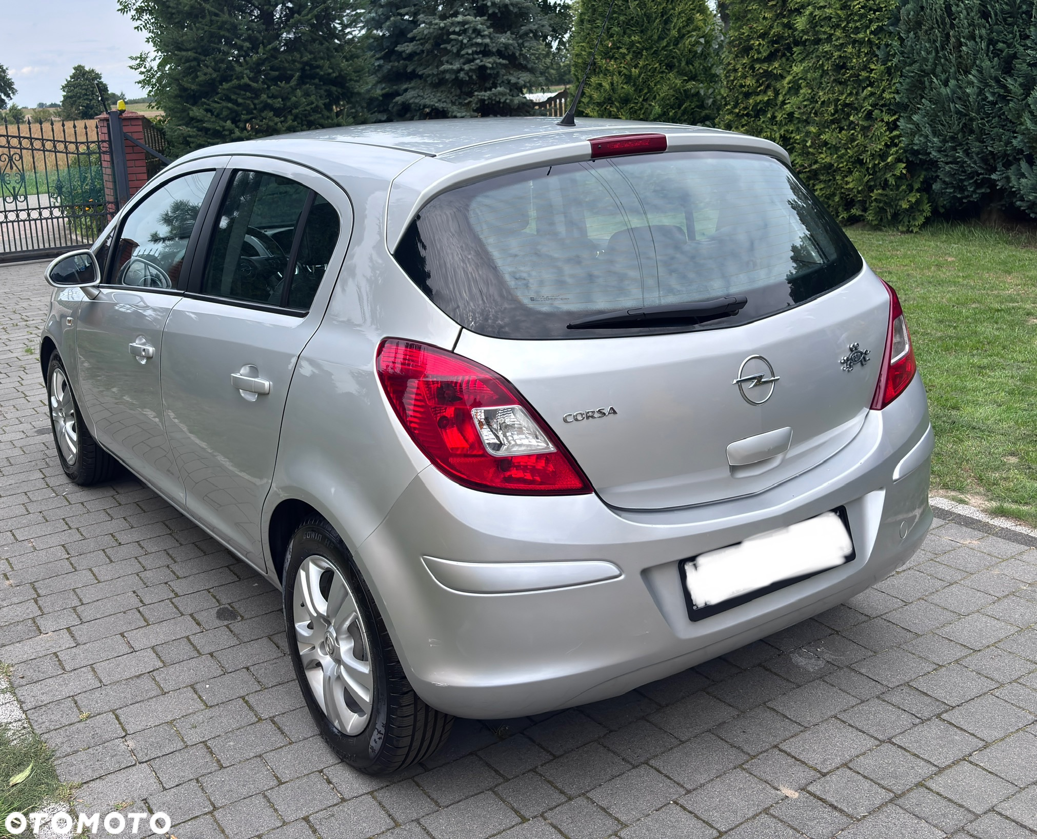 Opel Corsa 1.4 16V Cosmo - 13