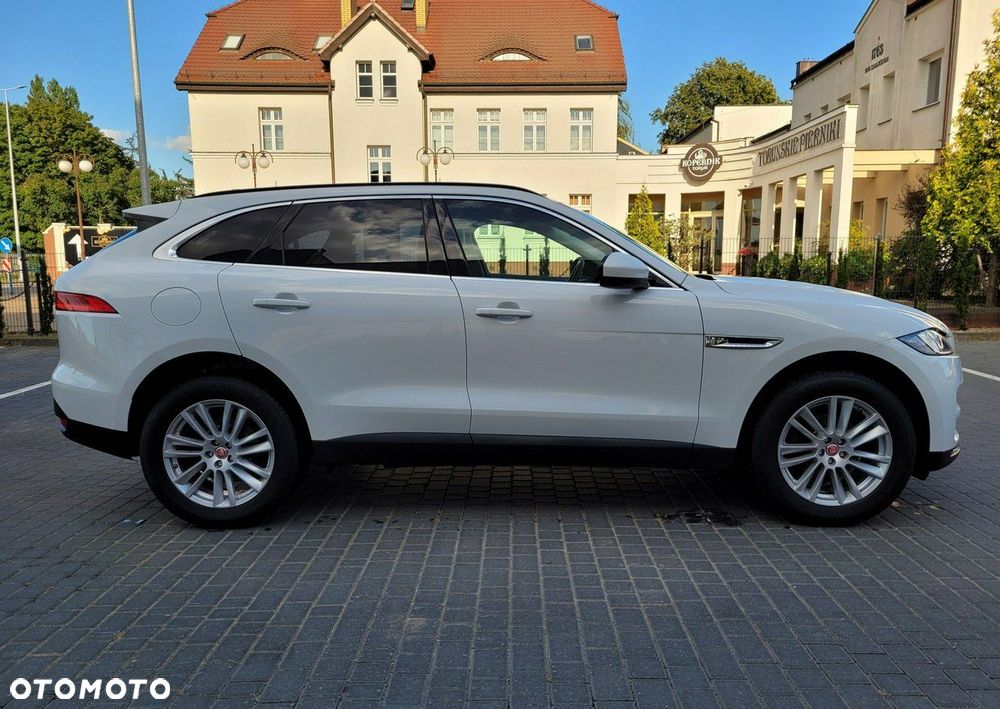 Jaguar F-Pace - 6