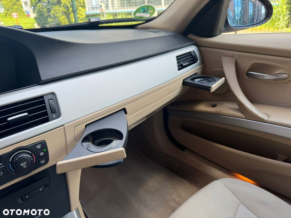 BMW Seria 3 320d - 17