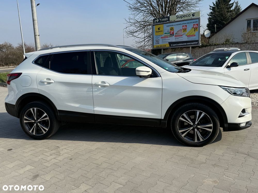 Nissan Qashqai 1.7 dCi Xtronic ALL-MODE 4x4i TEKNA - 8