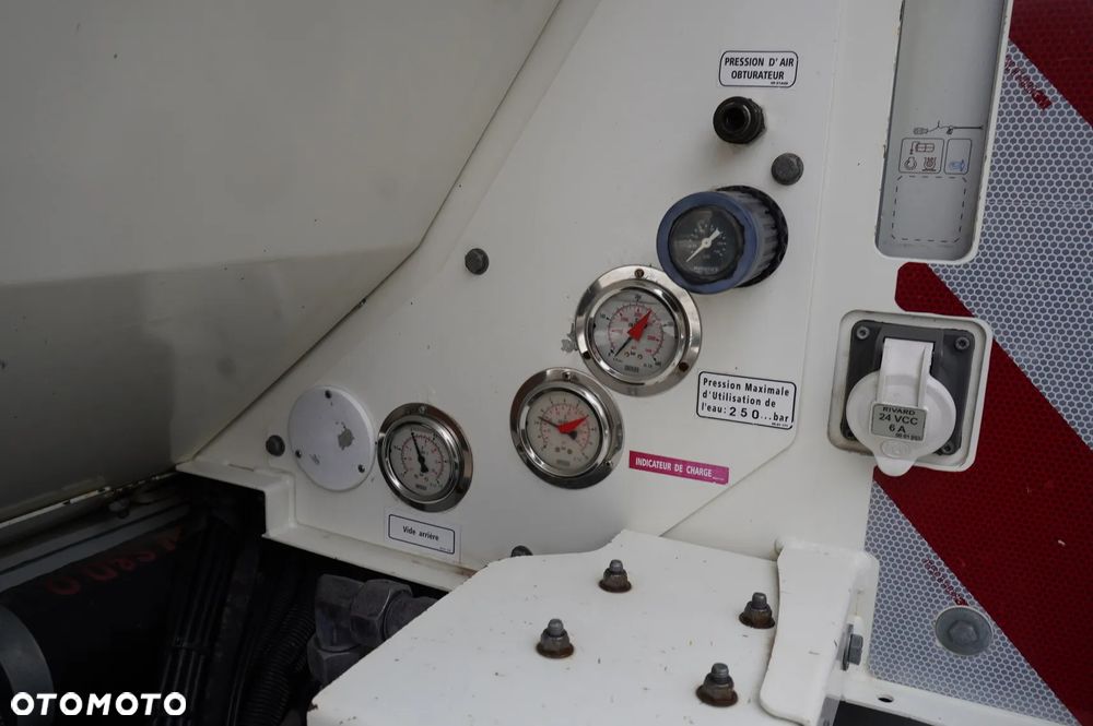 MAN TGM 26.340 / Zabudowa WUKO Rivard 11,8 m3 / 120 tys. km / oś skrętna - 15