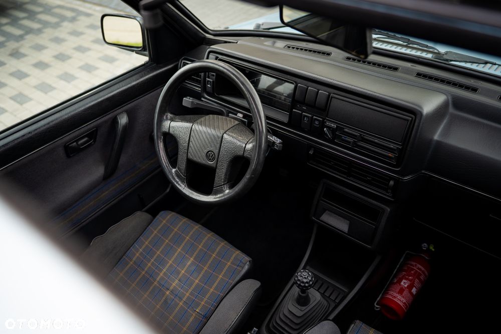 Volkswagen Golf - 29