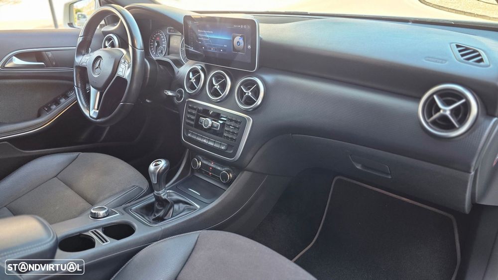 Mercedes-Benz A 180 d Urban - 16