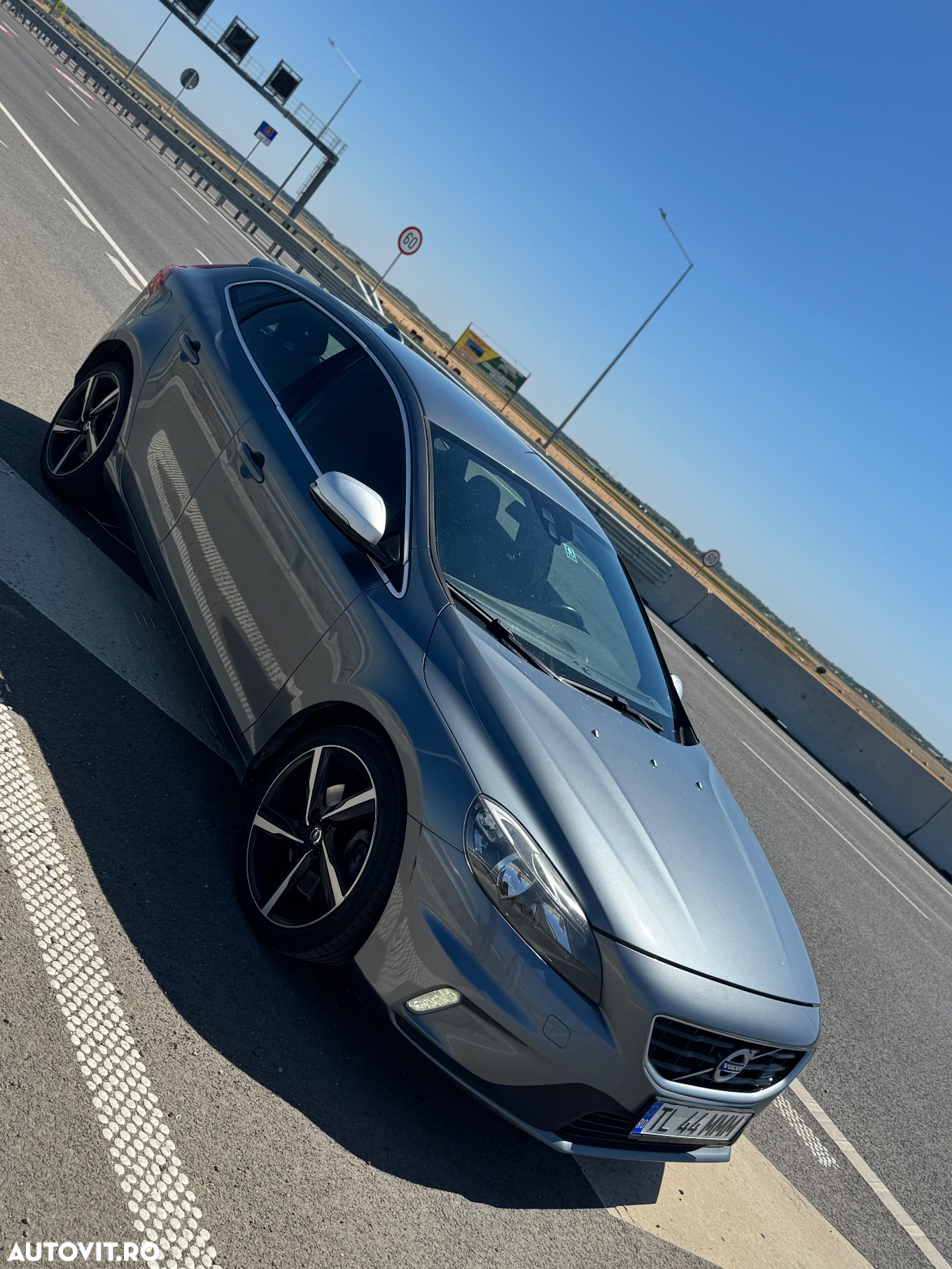 Volvo V40 D4 VEA R-Design - 2
