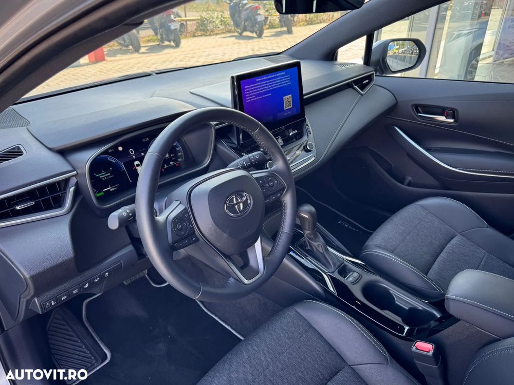 Toyota Corolla - 8