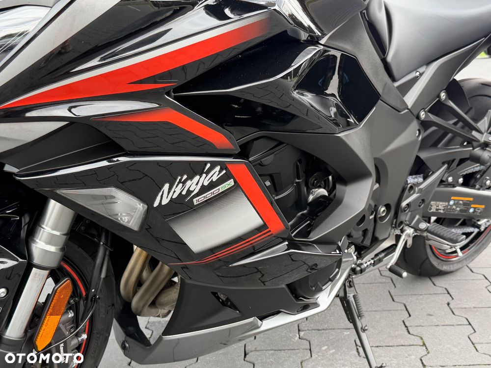 Kawasaki Ninja 1000 SX - 37