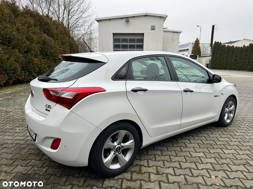 Hyundai i30 blue 1.6 GDI Passion - 27