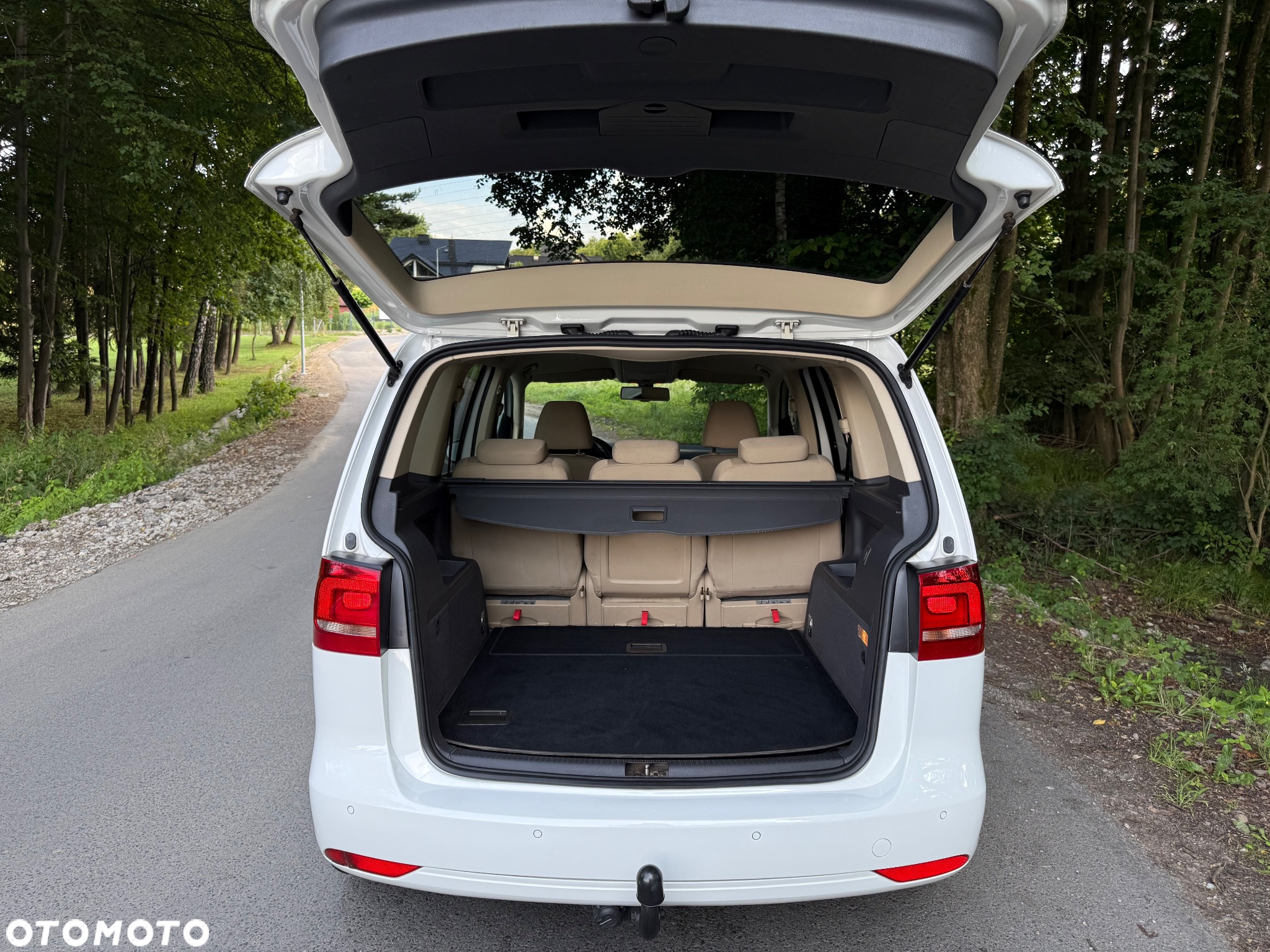 Volkswagen Touran 2.0 TDI DSG Highline - 29