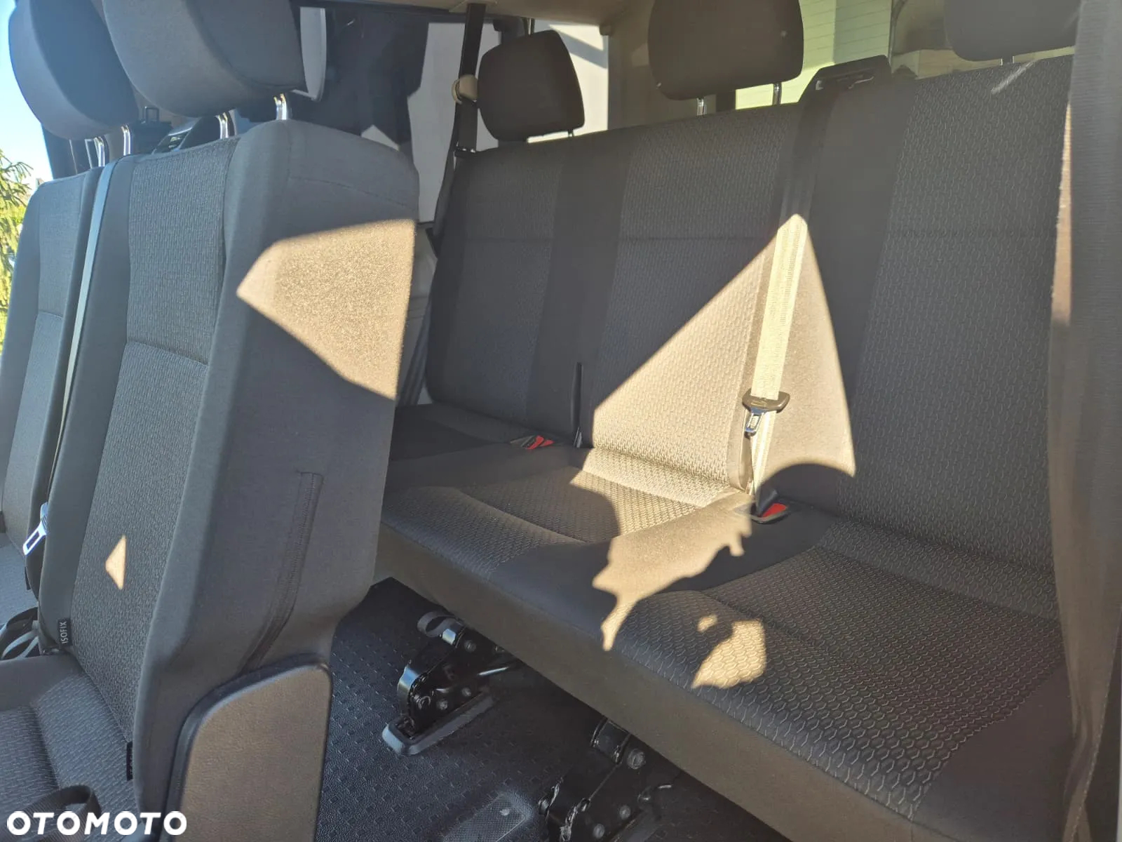 Volkswagen Caravelle 2.0 TDI L2 Comfortline - 9