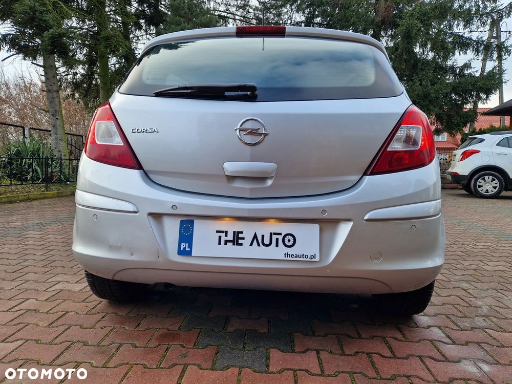 Opel Corsa 1.4 16V Cosmo - 7
