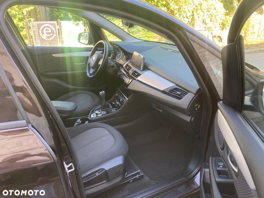 BMW Seria 2 218i - 9