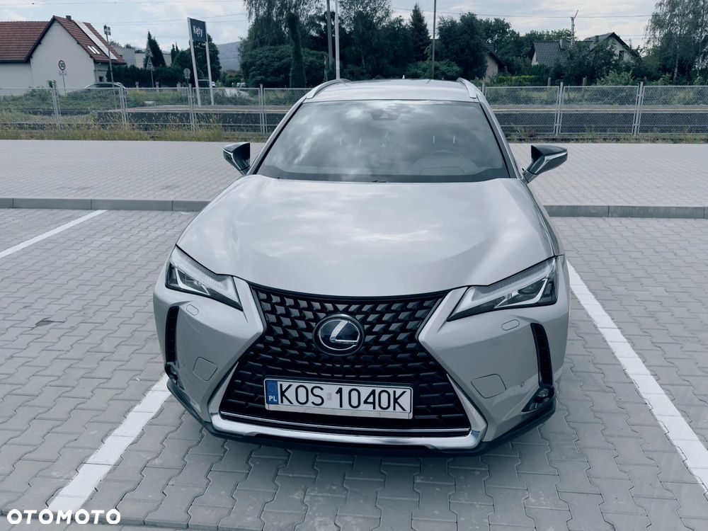Lexus UX - 12