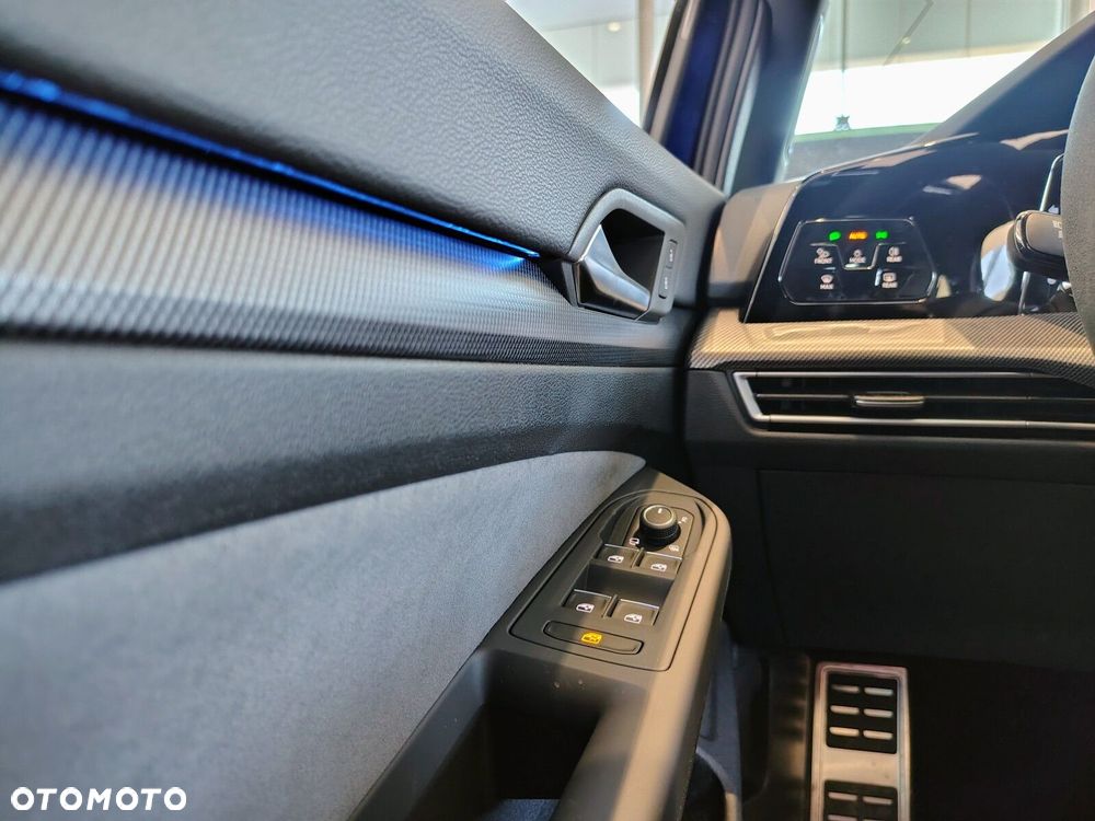 Volkswagen Golf - 20