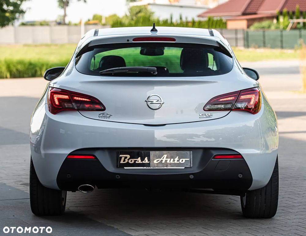 Opel Astra IV GTC 2.0 CDTI Sport S&S - 11