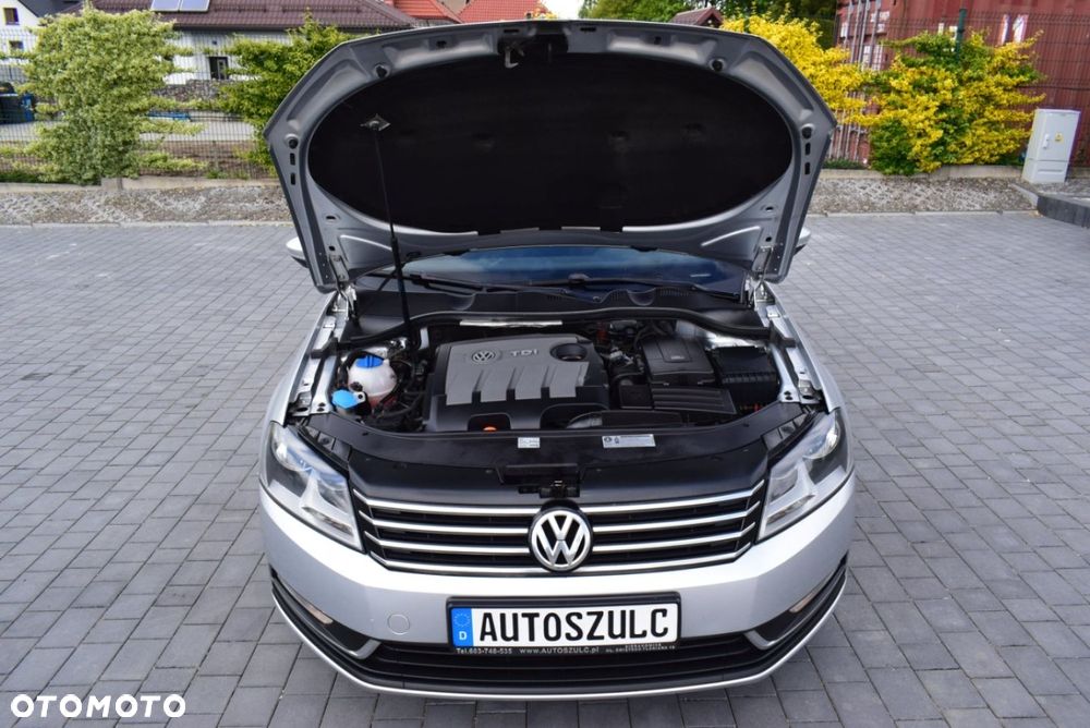 Volkswagen Passat - 14