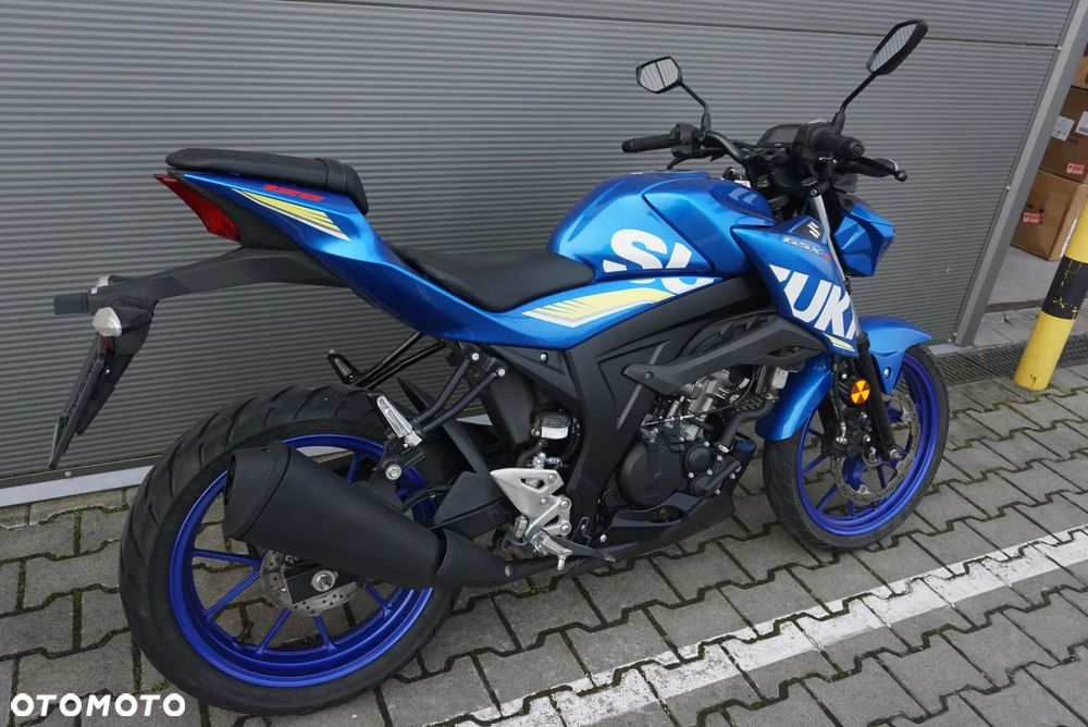 Suzuki GSX - 3