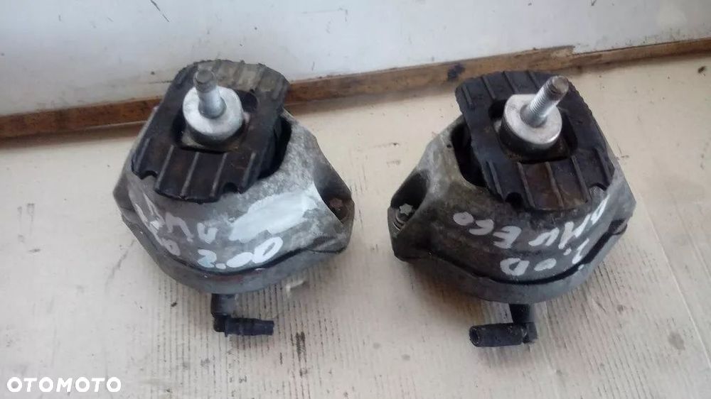 PODUSZKA SILNIKA BMW E60 2.0D 6769874 - 3