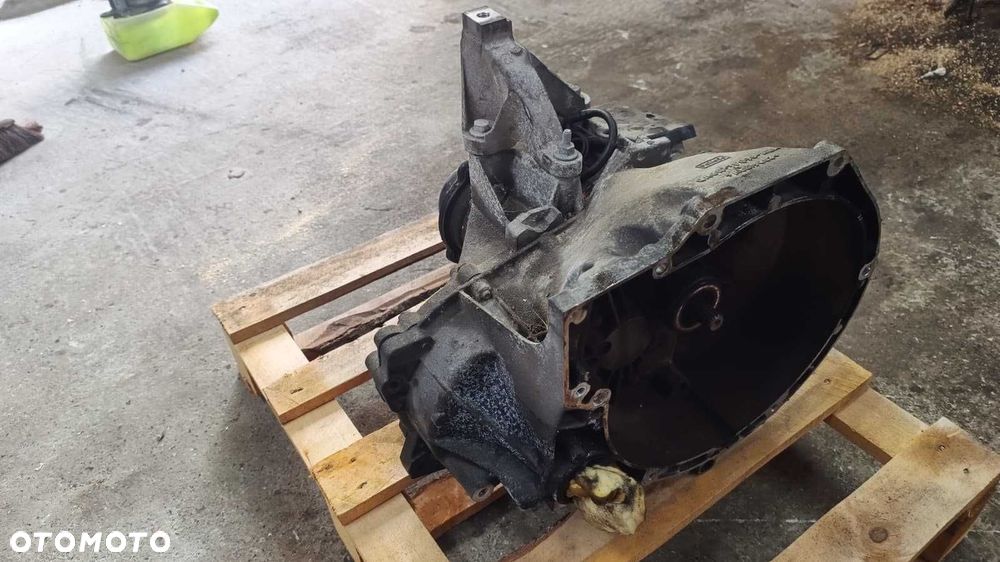 Skrzynia biegów manualna 5 biegów Ford FOCUS MK3 1.6 16v 125km CV6R-7002-BB - 4