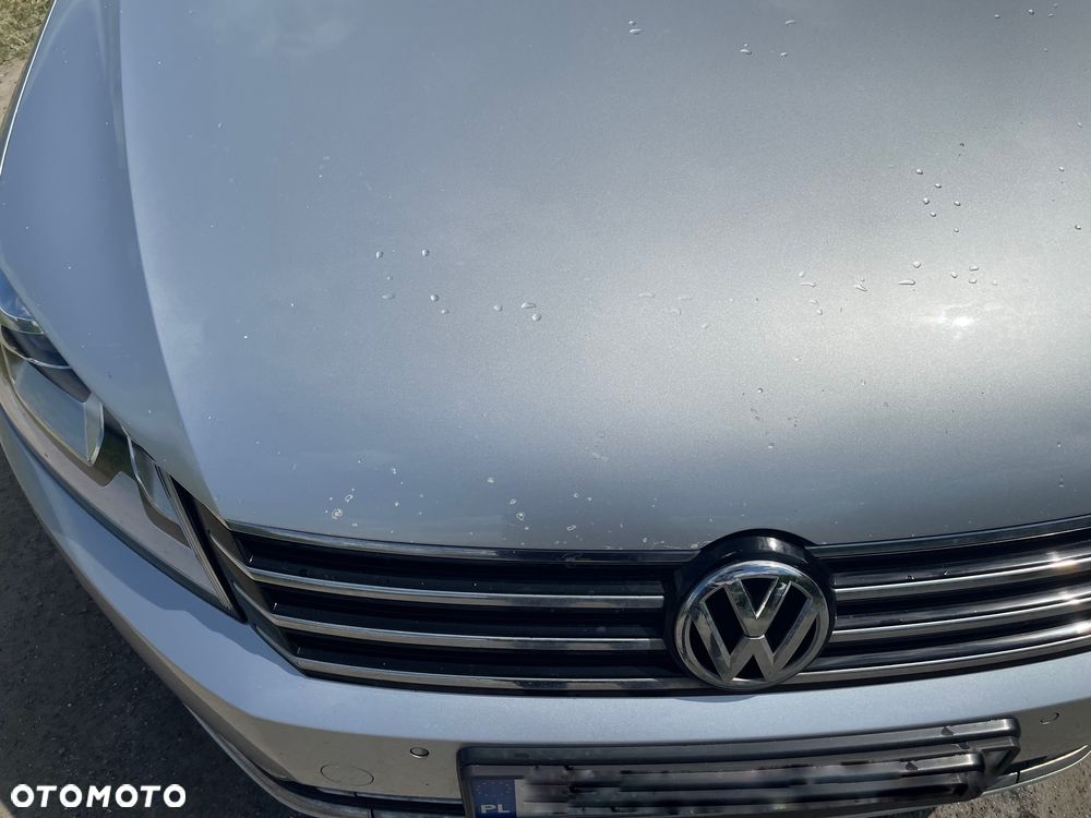 Volkswagen Passat - 4