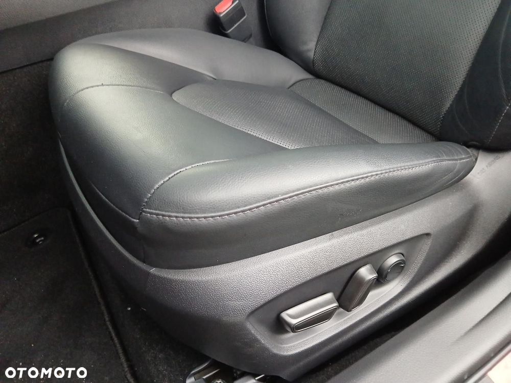 Toyota Camry 2.5 Hybrid Executive CVT - 40