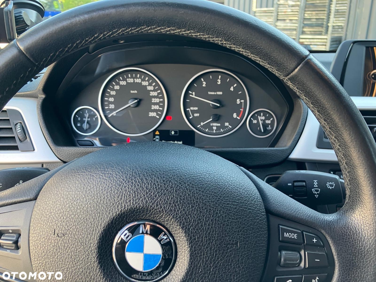 BMW Seria 3 318d - 14