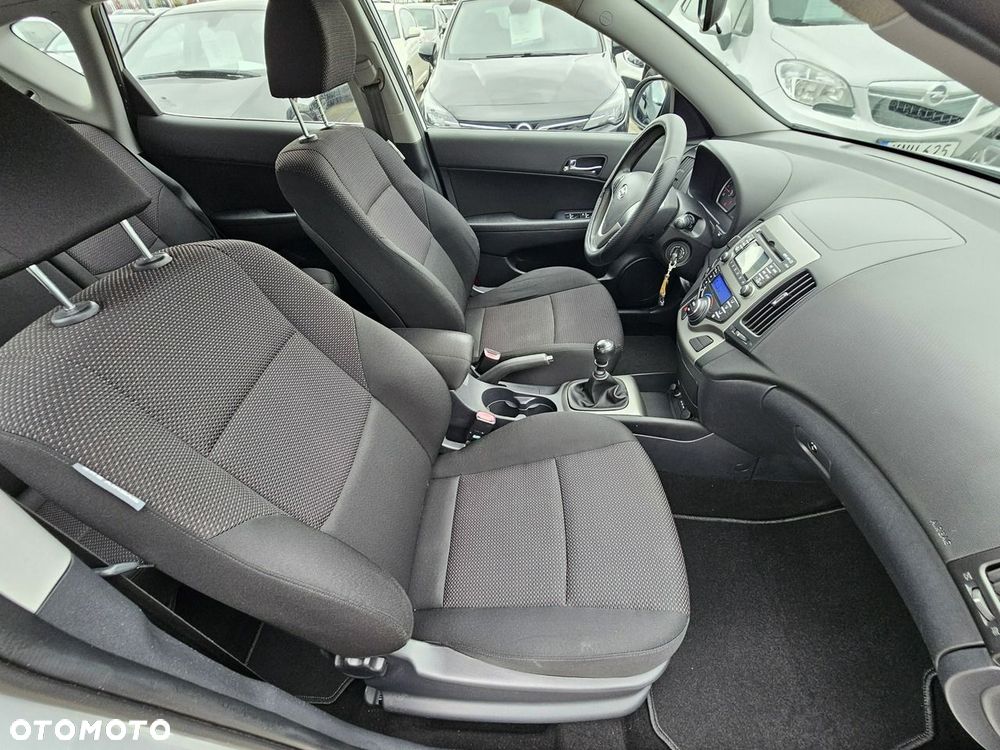 Hyundai i30 1.6 blue Comfort - 10