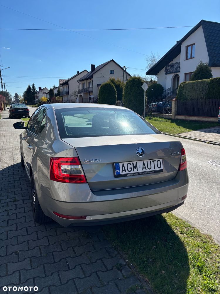 Skoda Octavia 1.6 TDI Style - 8
