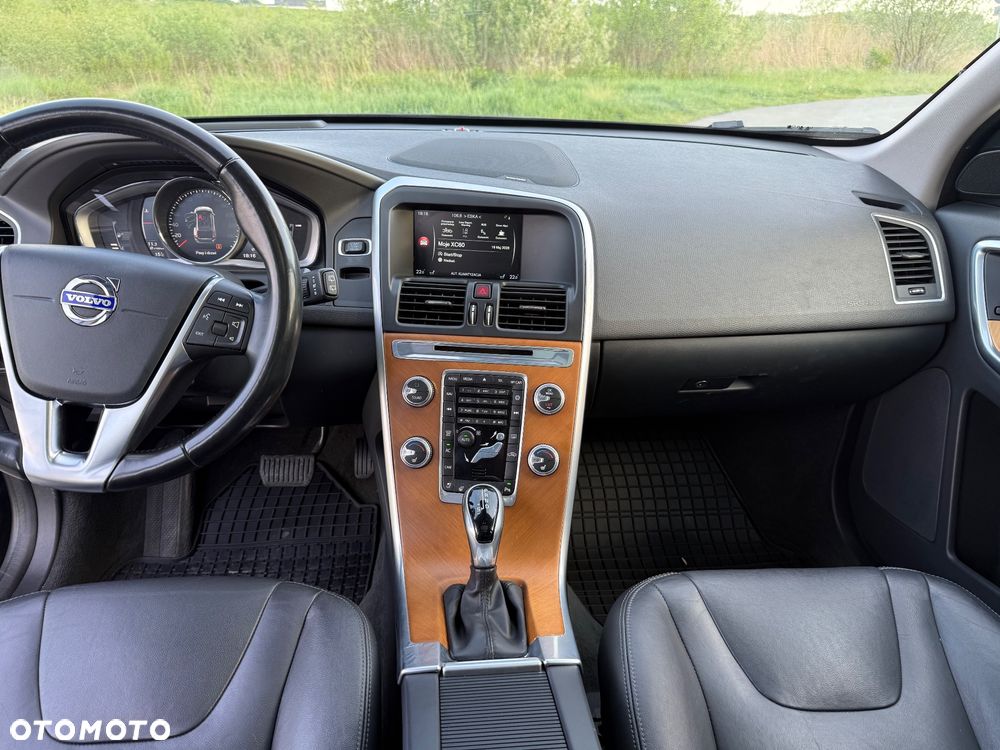 Volvo XC 60 T5 AWD Drive-E Momentum - 10