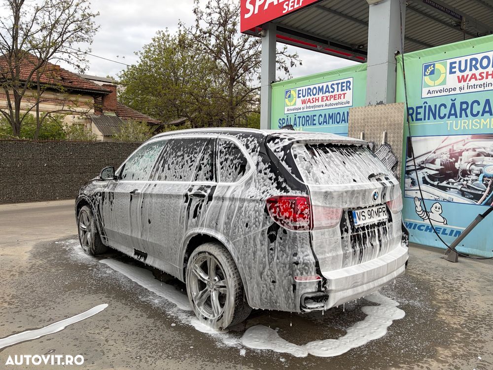BMW X5 M M50d - 11