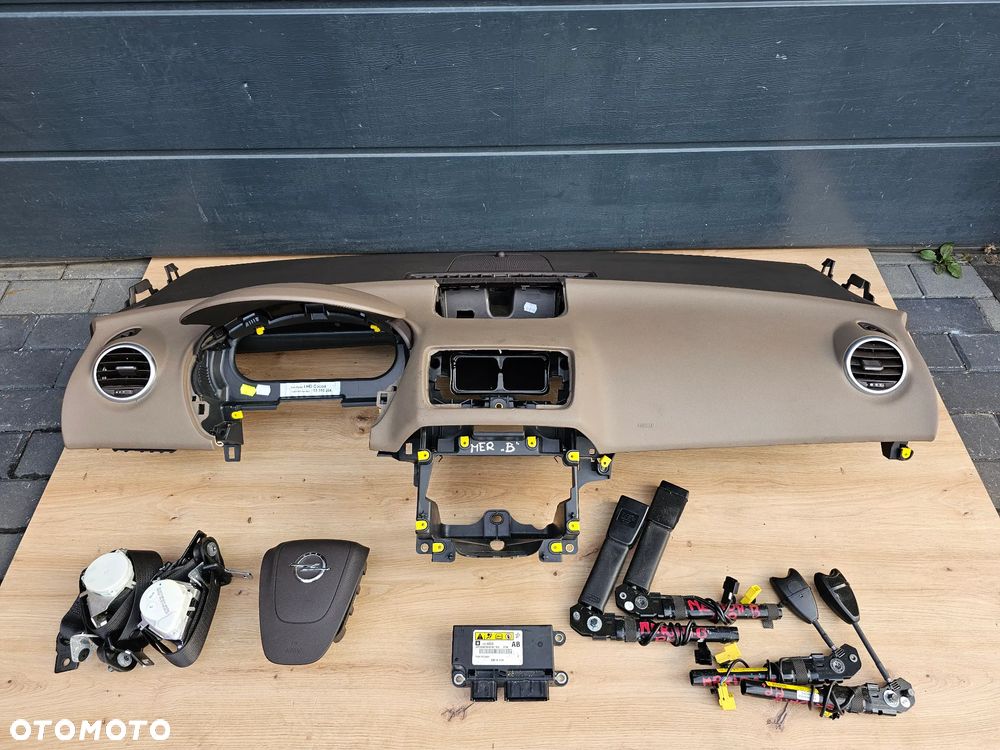 DESKA KONSOLA OPEL MERIVA B EUROPA KOMPLET ORYGINAŁ BRĄZOWA ( NIE NAPRAWIANA ) ORYGINAŁ DEMONTAŻ - 1