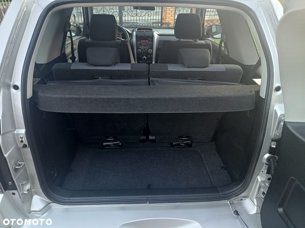 Suzuki Grand Vitara 1.6 Comfort - 18