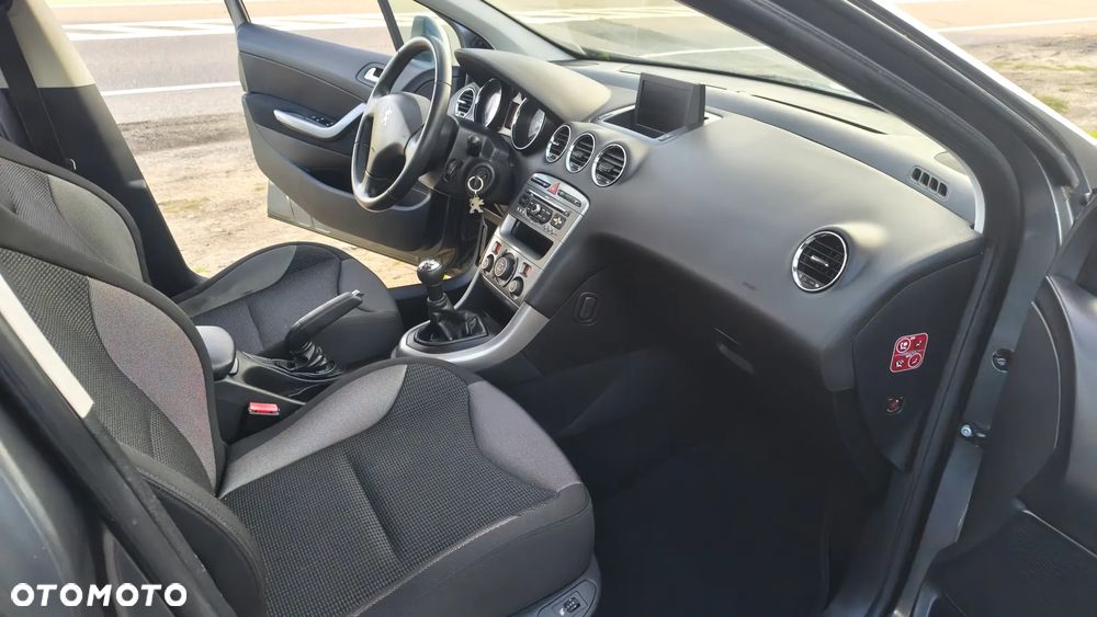 Peugeot 308 120 VTi Style - 22