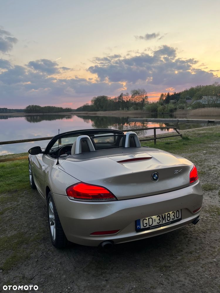 BMW Z4 sDrive35i - 9