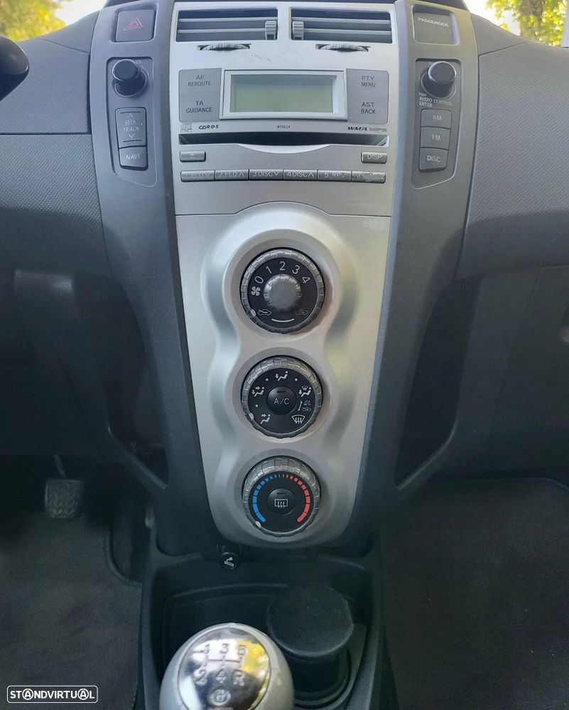 Toyota Yaris 1.4 D-4D Sport - 16