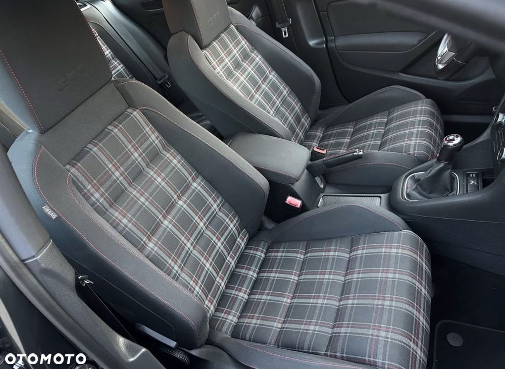 Volkswagen Golf 2.0 GTI - 15