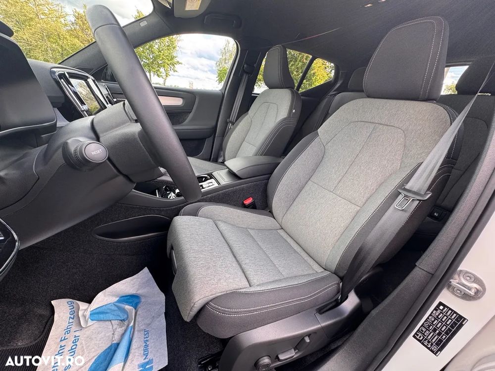 Volvo XC 40 B3 AT FWD MHEV Plus Dark - 6