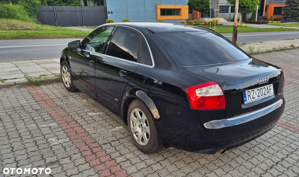 Audi A4 Limousine ver-avant-2-0 - 3