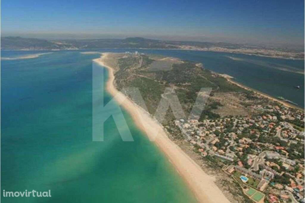 Terreno à venda na Avenida de Grândola - Urbanização Soltroia - Grande imagem: 2/2