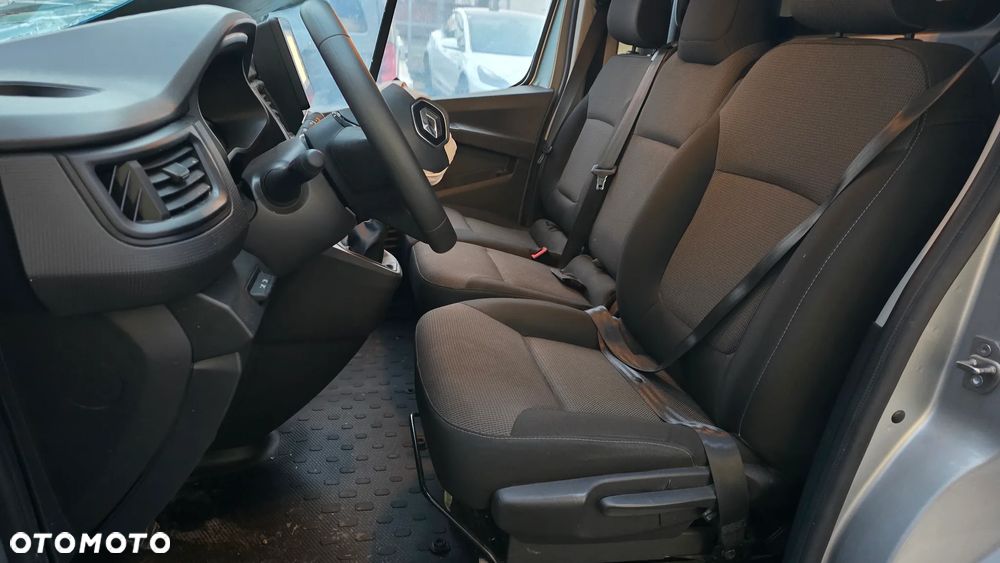 Renault Trafic - 21