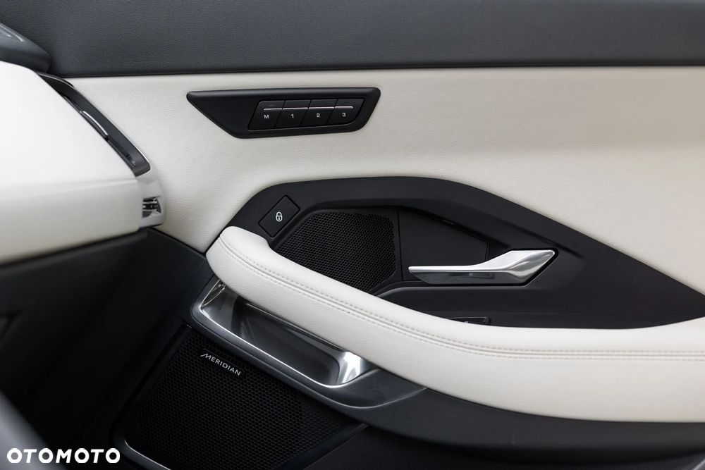 Jaguar E-Pace 2.0 i4P AWD R-Dynamic SE - 18