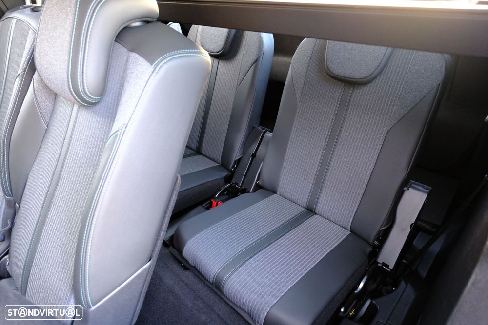 Peugeot 5008 1.2 PureTech Allure EAT8 - 11