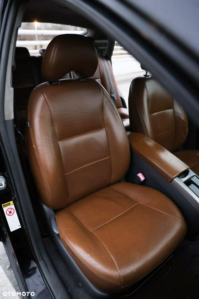 Toyota Prius - 4