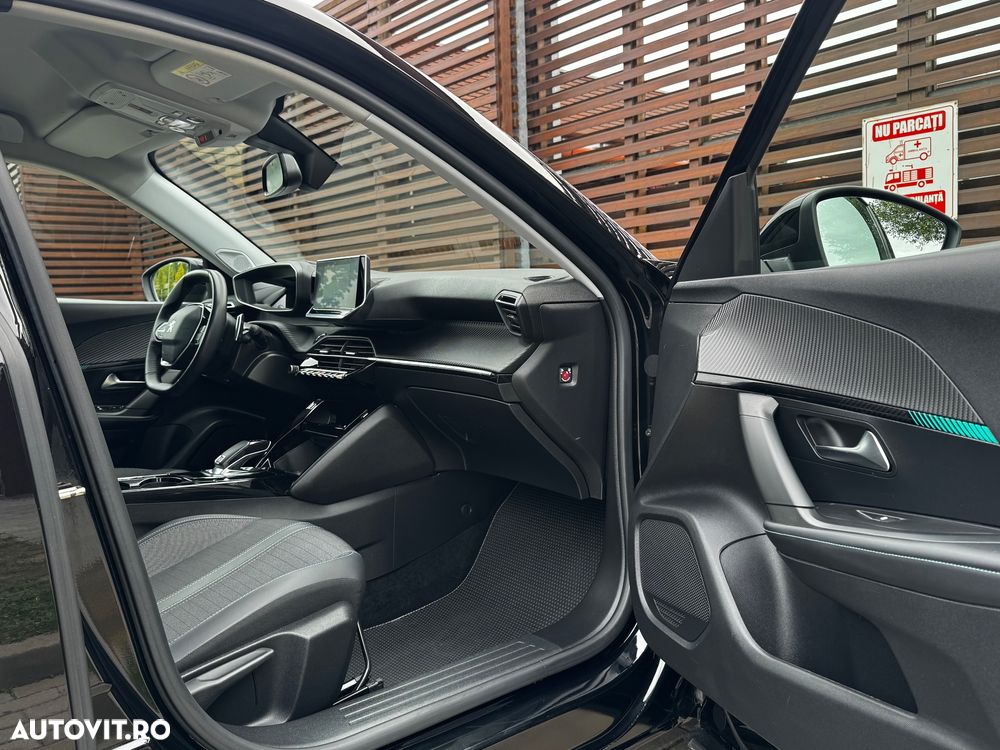 Peugeot 2008 BlueHDi 130 EAT8 Allure Pack - 20