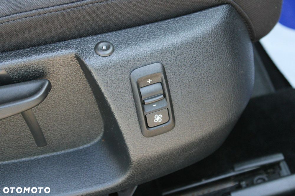 Volkswagen Passat - 33